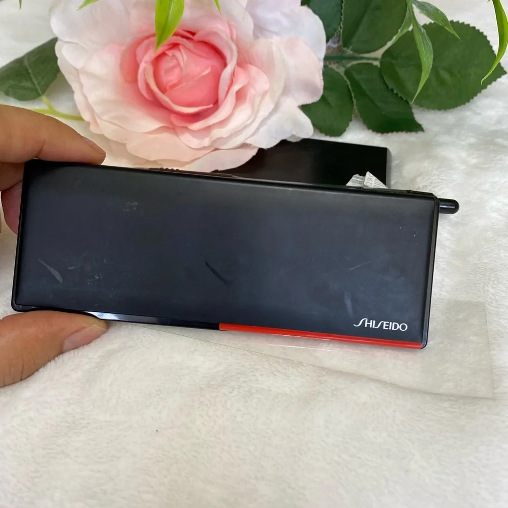 SHISEIDO ESSENTIALIST EYE PALETTE PLATINUM STREET METALS 02 (5.2g/0.18 oz)